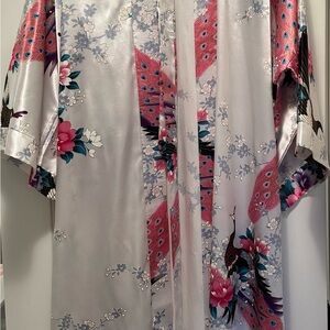 Elegant Floral Kimono Robe